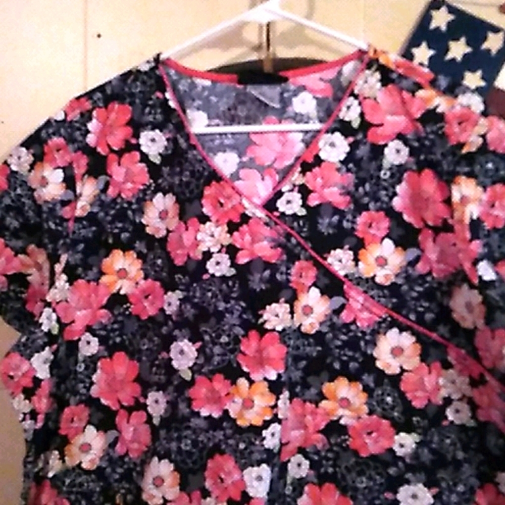 Cherokee 2xl scrub top